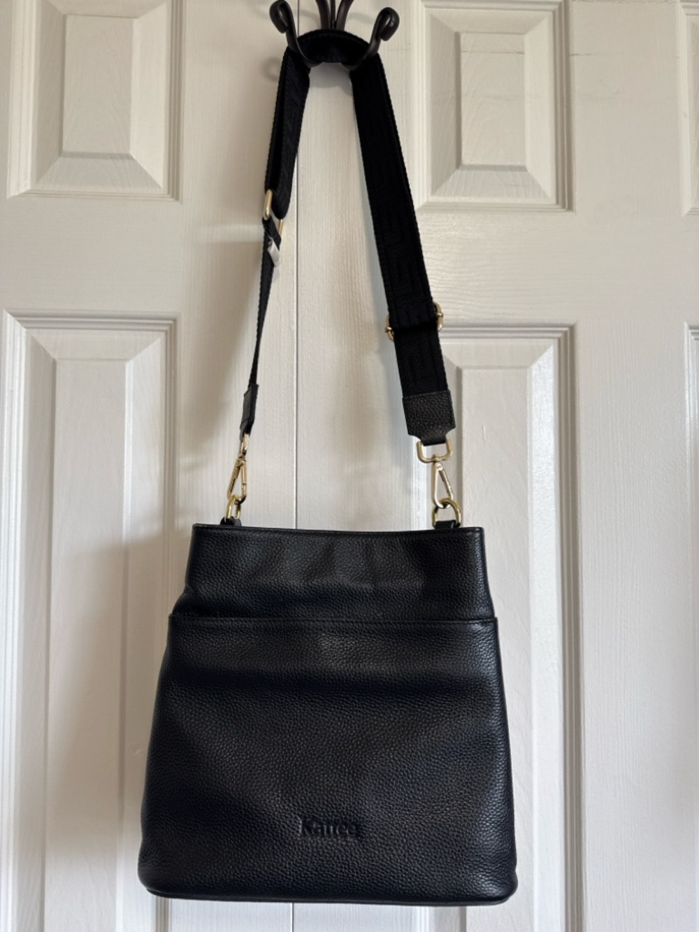 KATTEE black LEATHER crossbody bag adjustable strap gold hardware, med. 20x20